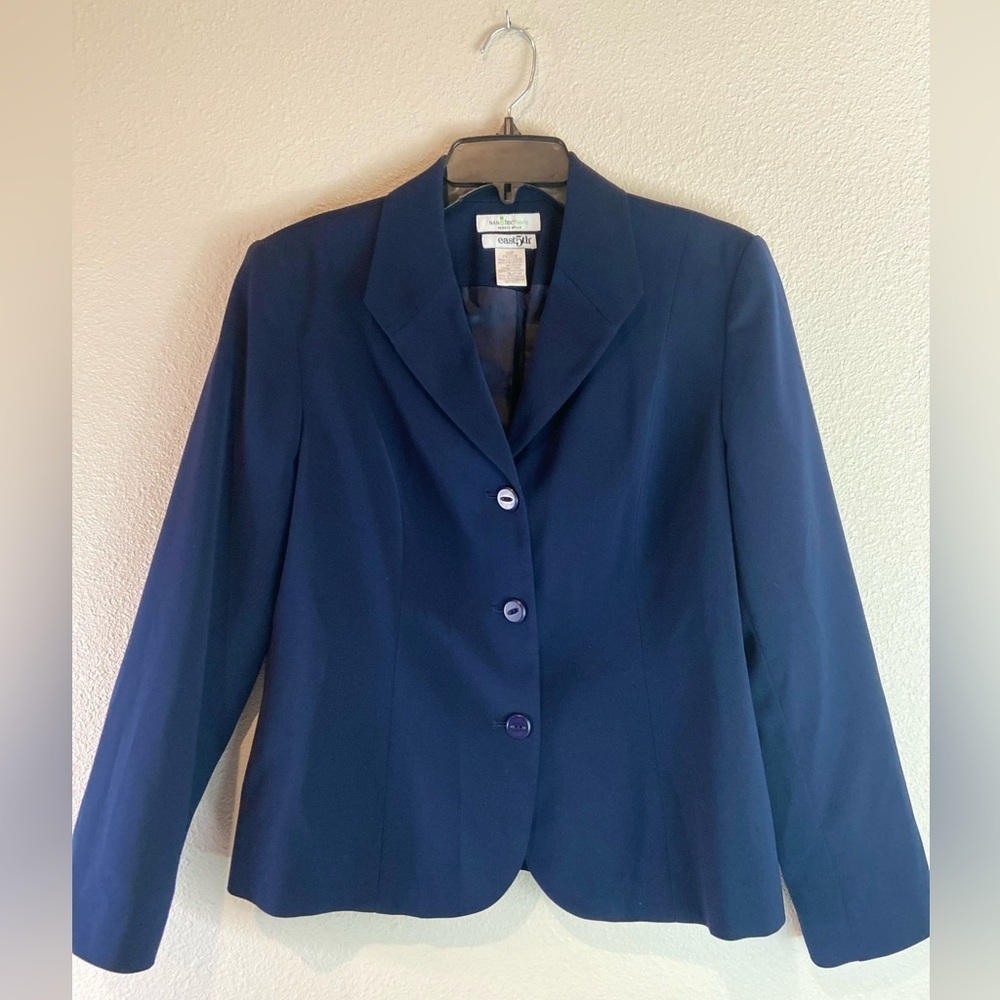 East5th~Navy~Career Blazer~3-Button Closure~Lapel Collar~Fully Lined ~Size 10P
